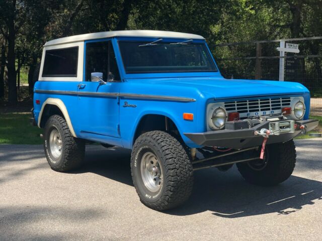 Ford Bronco 1973 image number 2