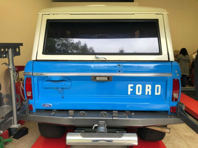 Ford Bronco 1973 image number 9