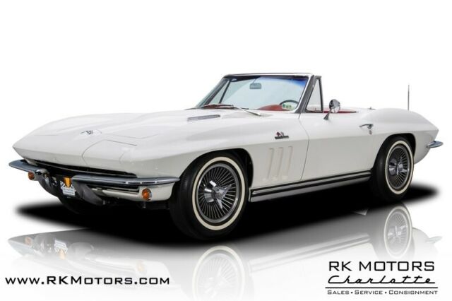 Chevrolet Corvette 1965 image number 24