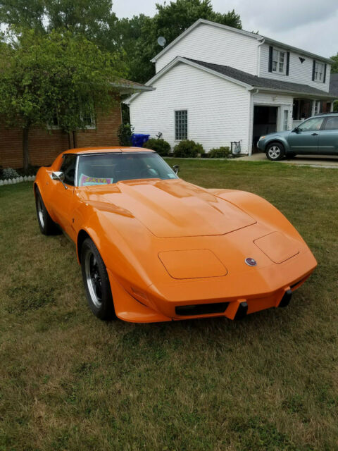 Chevrolet Corvette 1975 image number 0