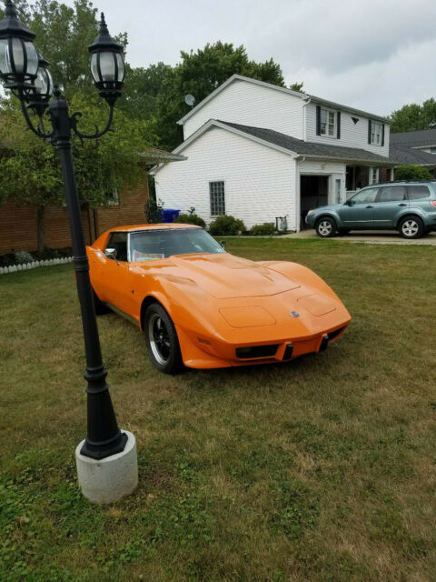 Chevrolet Corvette 1975 image number 1