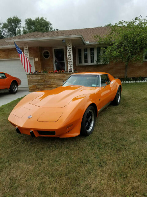 Chevrolet Corvette 1975 image number 14