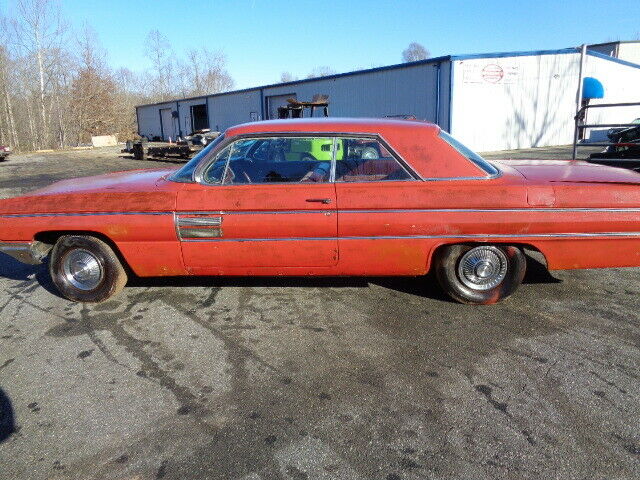 Oldsmobile Ninety-Eight 1962 image number 9