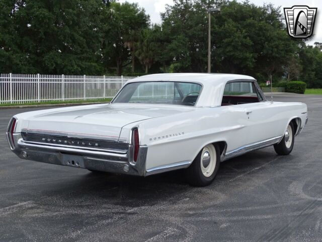 Pontiac Bonneville 1964 image number 32