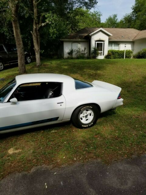 Chevrolet Camaro 1979 image number 26