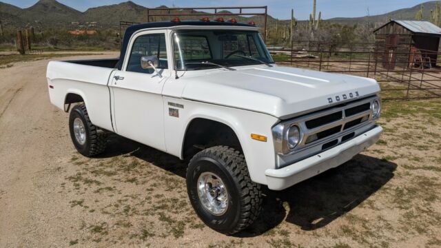 Dodge Power Wagon 1970 image number 23