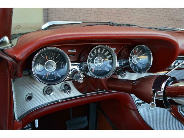 Ford Thunderbird 1962 image number 18