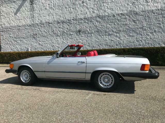 Mercedes-Benz SL-Class 1977 image number 44