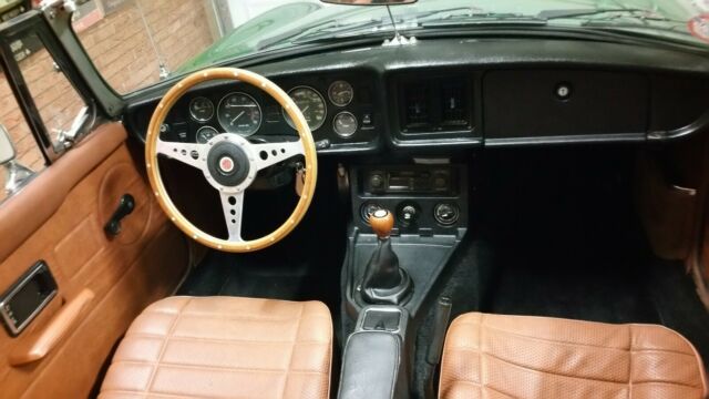 MG MGB 1977 image number 40