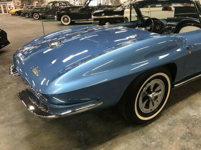 Chevrolet Corvette 1965 image number 39