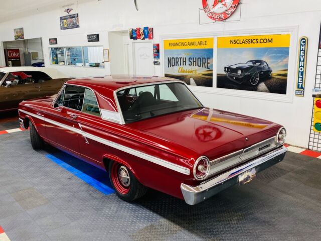 Ford Fairlane 1964 image number 26