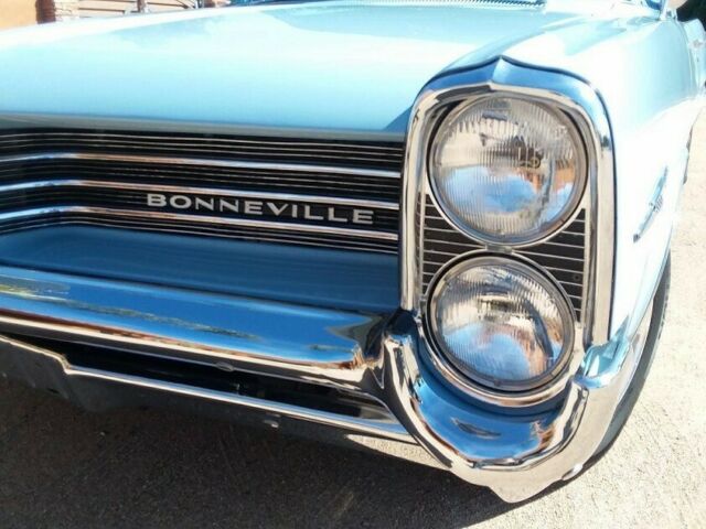 Pontiac Bonneville 1964 image number 18