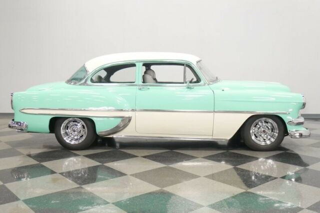 Chevrolet Bel Air/150/210 1954 image number 15