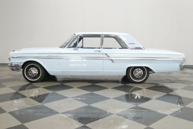 Ford Fairlane 1964 image number 2