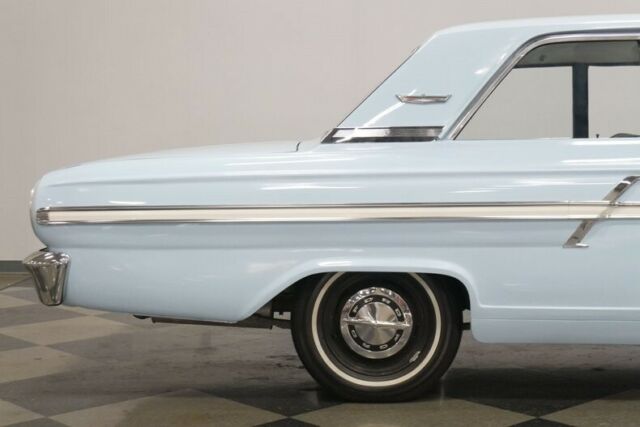 Ford Fairlane 1964 image number 21