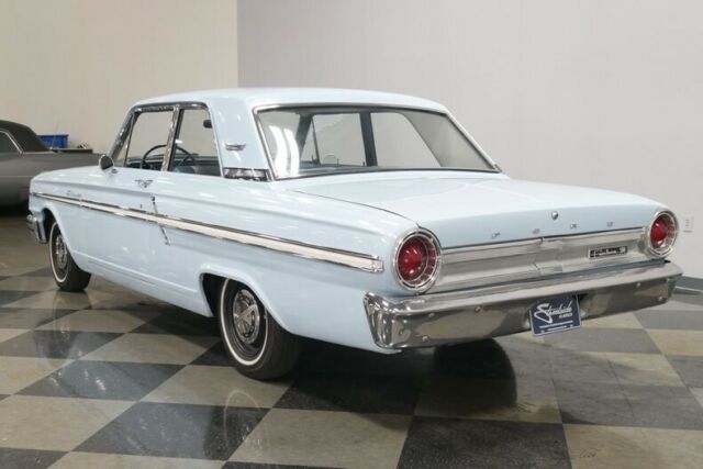 Ford Fairlane 1964 image number 33