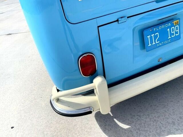 Volkswagen Bus/Vanagon 1965 image number 20