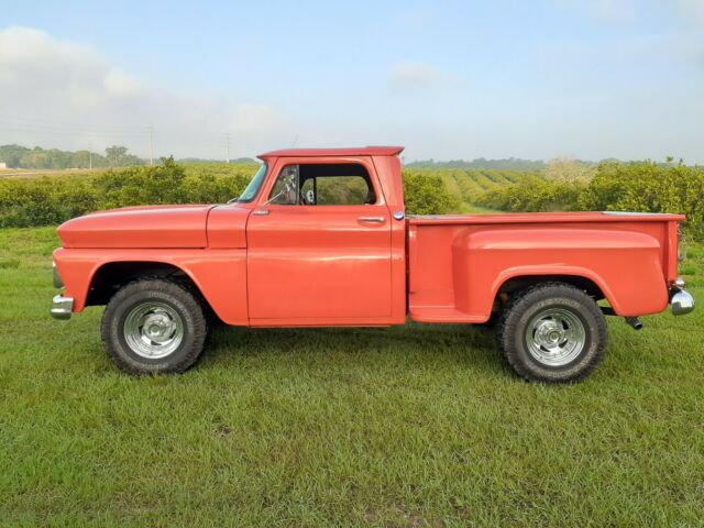 GMC Jimmy 1965 image number 25