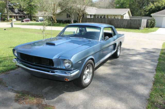 Ford Mustang 1966 image number 0