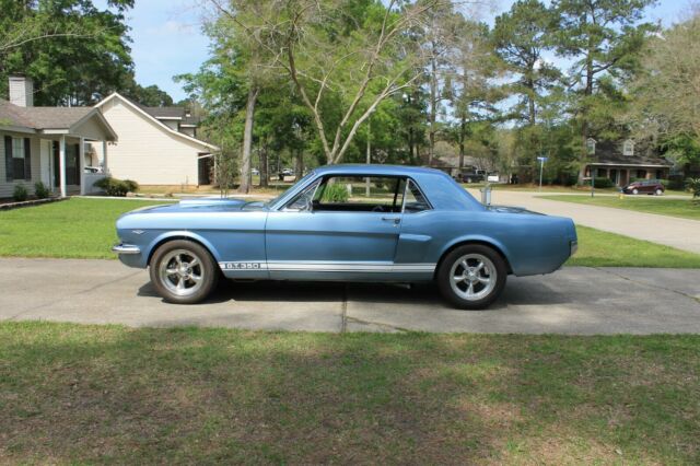 Ford Mustang 1966 image number 2