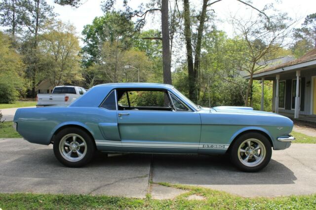 Ford Mustang 1966 image number 32