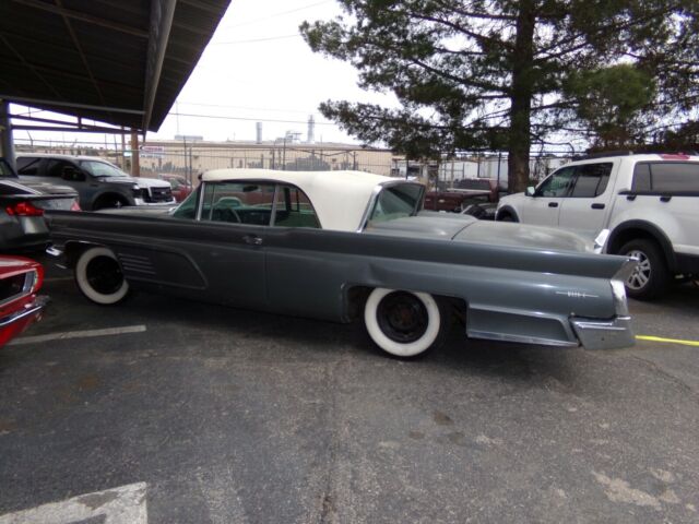 Lincoln Continental 1960 image number 22