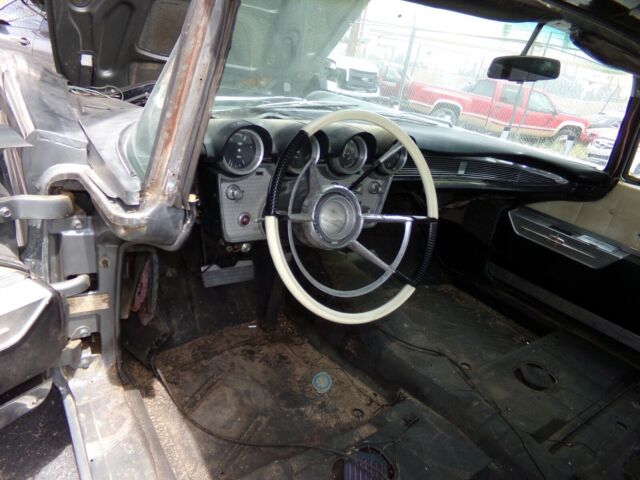 Lincoln Continental 1960 image number 33