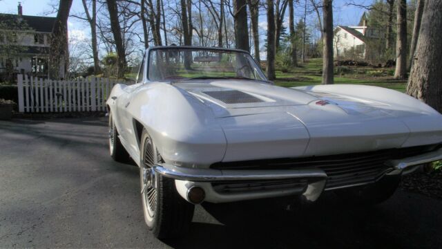 Chevrolet Corvette 1963 image number 19