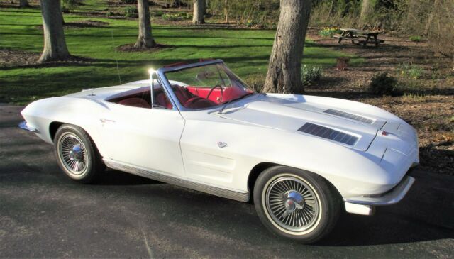 Chevrolet Corvette 1963 image number 26