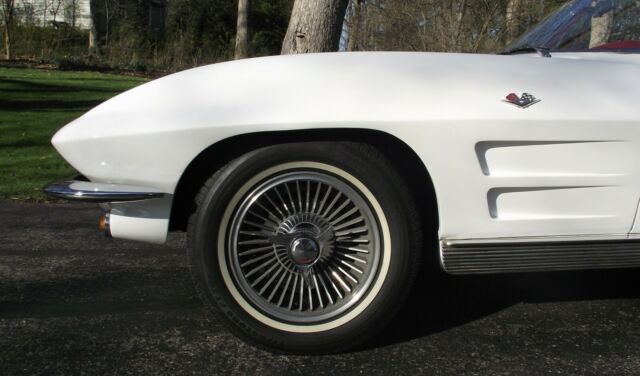 Chevrolet Corvette 1963 image number 42