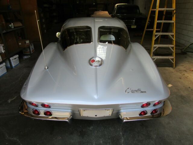 Chevrolet Corvette 1963 image number 0