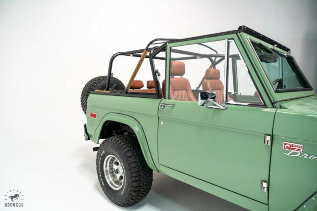 Ford Bronco 1974 image number 3