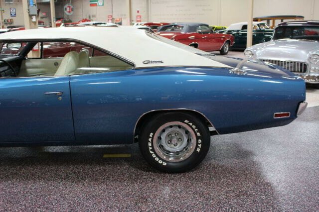 Dodge Charger 1970 image number 12