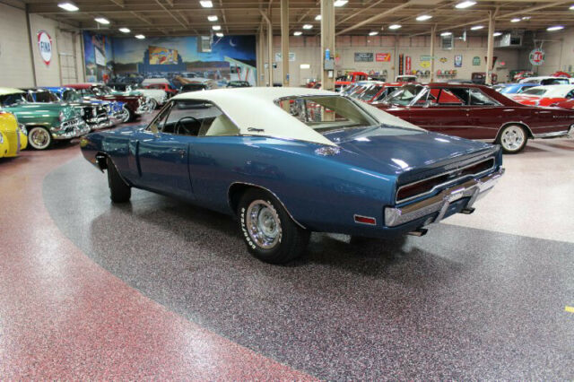 Dodge Charger 1970 image number 27