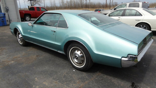 Oldsmobile Toronado 1966 image number 30