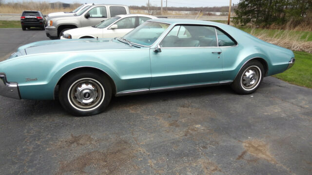 Oldsmobile Toronado 1966 image number 31