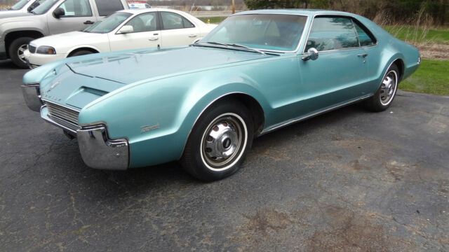 Oldsmobile Toronado 1966 image number 32