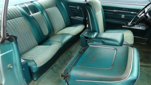 Oldsmobile Toronado 1966 image number 40