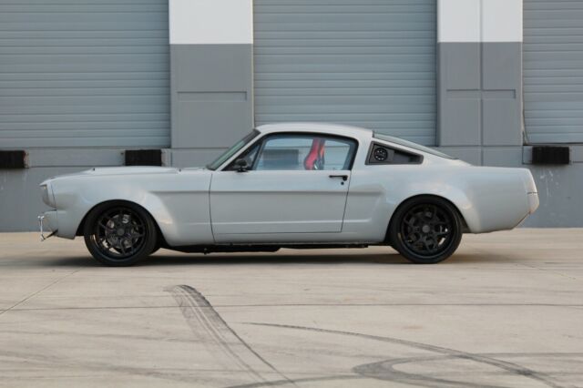 Ford Mustang 1965 image number 15