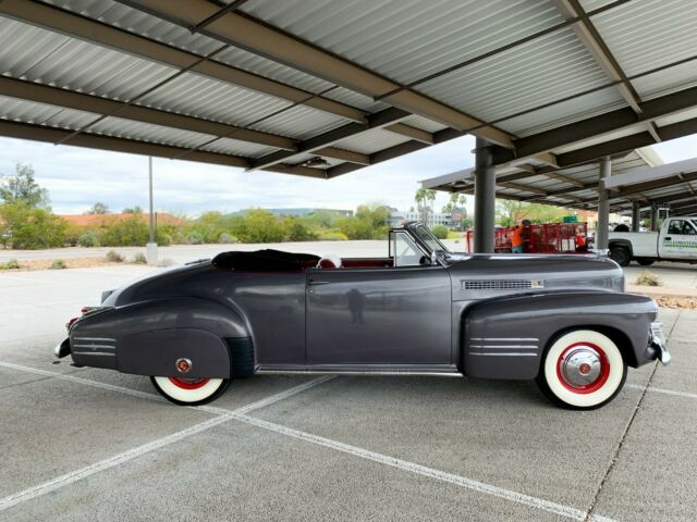 Cadillac Series 62 1941 image number 10