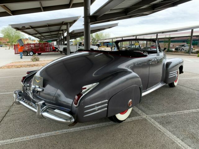 Cadillac Series 62 1941 image number 11