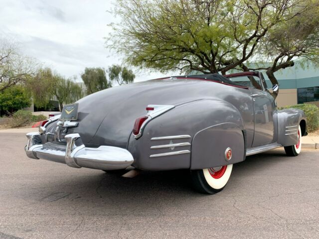 Cadillac Series 62 1941 image number 15