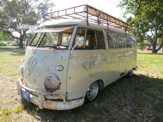 Volkswagen Bus/Vanagon 1960 image number 1