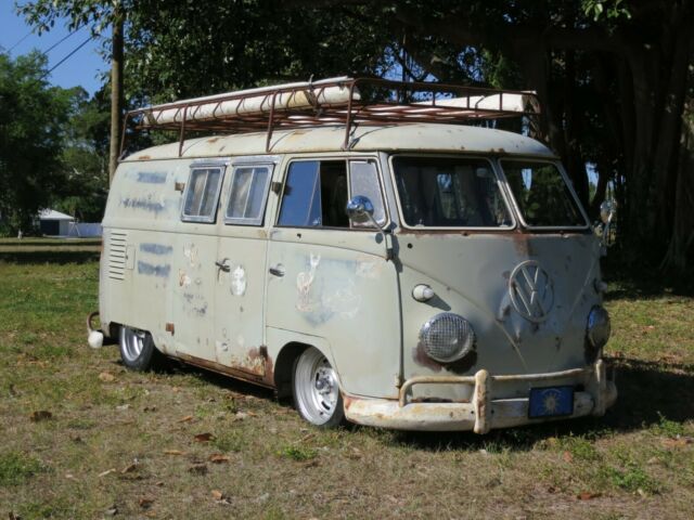 Volkswagen Bus/Vanagon 1960 image number 14