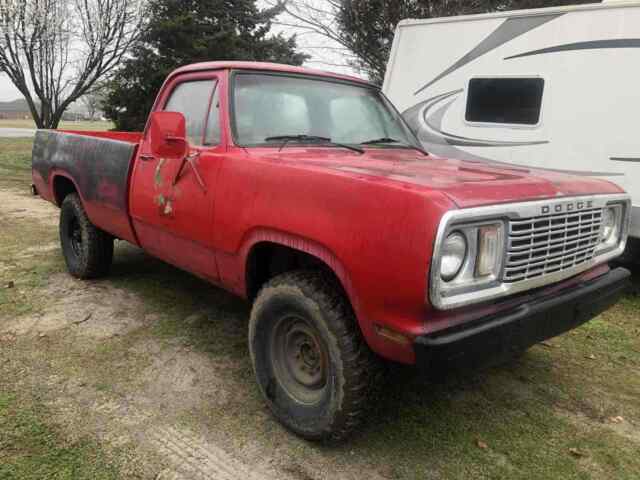 Dodge Pickup 1977 image number 1