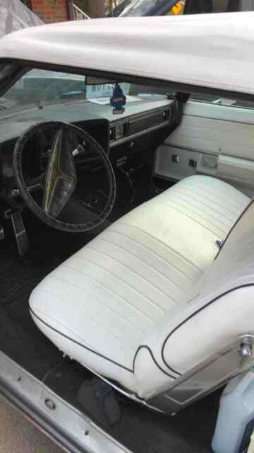 Oldsmobile Delta 88 1973 image number 17