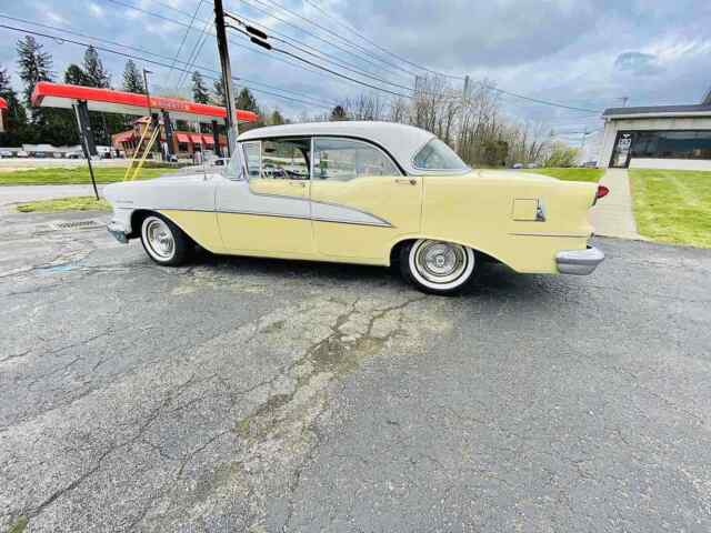 Oldsmobile holiday 1955 image number 2