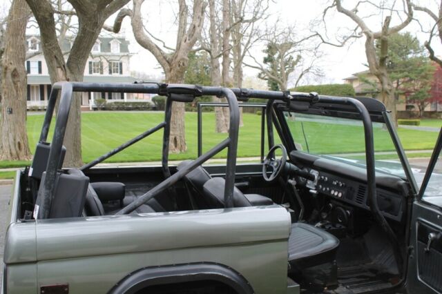 Ford Bronco 1970 image number 34