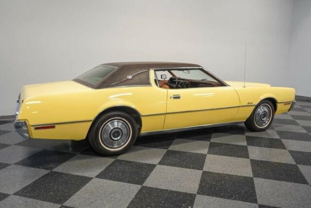 Ford Thunderbird 1972 image number 38