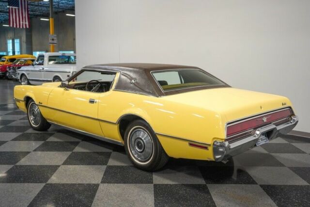 Ford Thunderbird 1972 image number 9